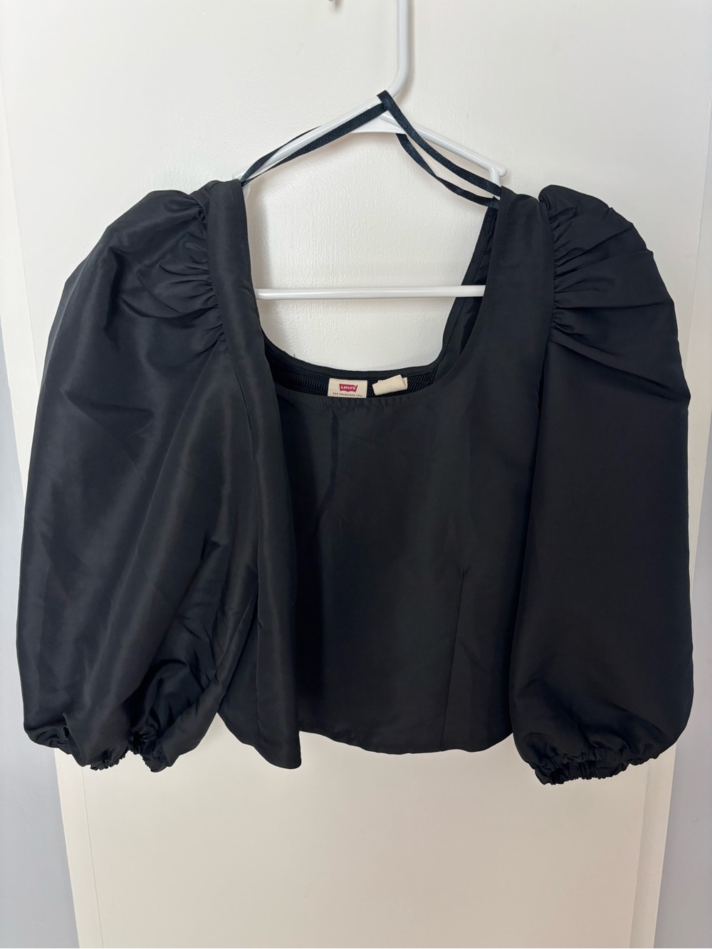 Levi’s Black Puff Sleeve Top